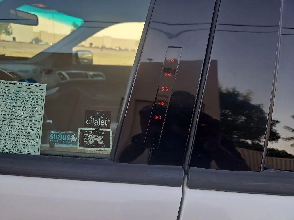 Used 2013 Ford Explorer Limited image 38