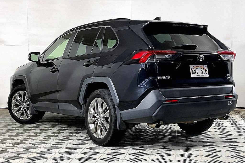 Used 2019 Toyota RAV4 XLE Premium w/ Cold Weather Package AWD/4WD image 13
