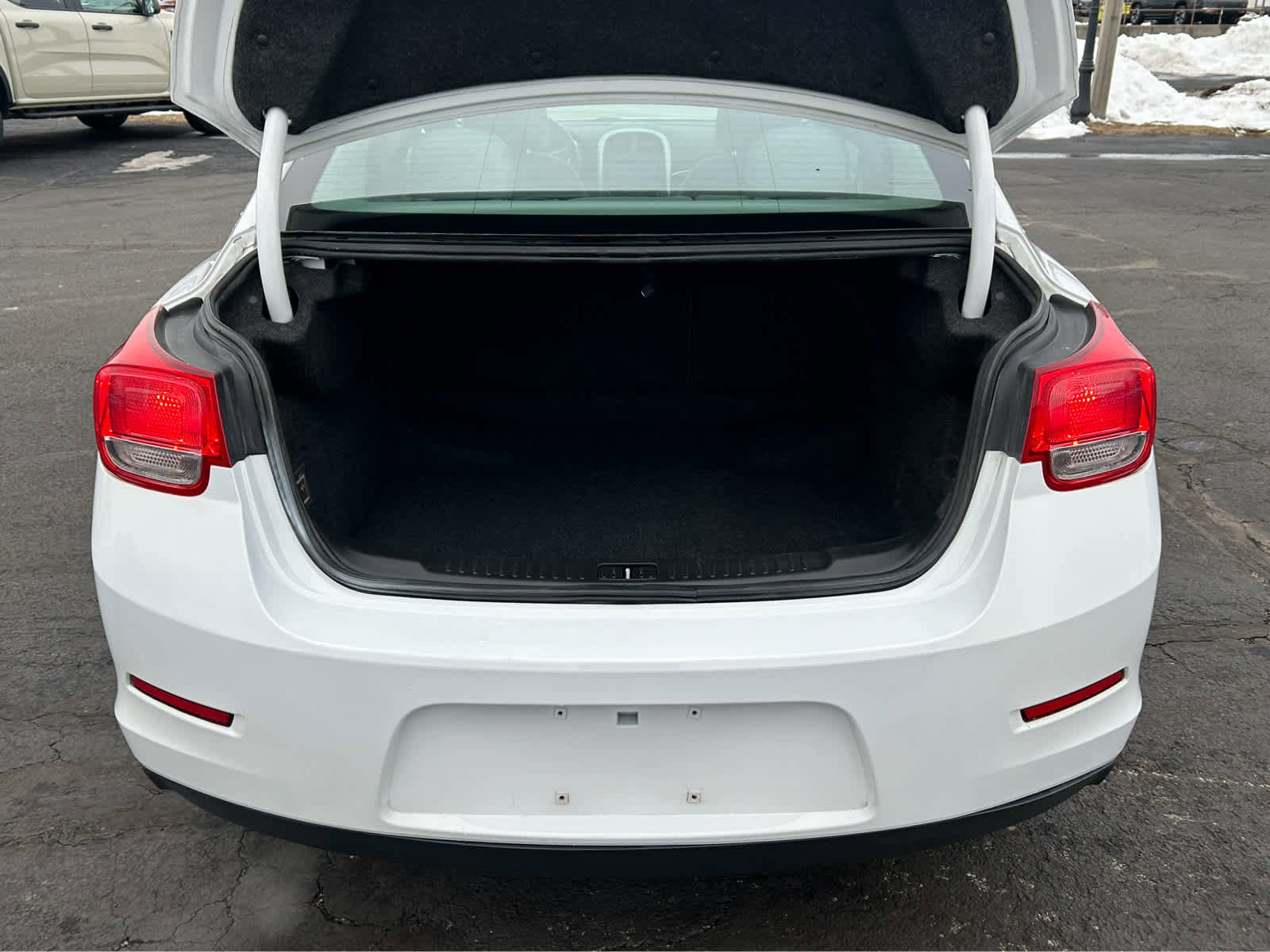 Used 2015 Chevrolet Malibu LS FWD image 6