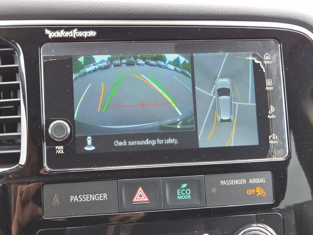 Used 2018 Mitsubishi Outlander 4WD Plug-In Hybrid image 13