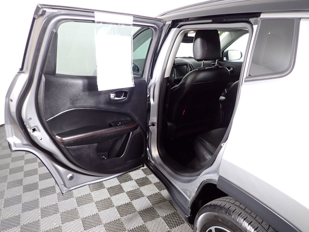 Used 2019 Jeep Compass Trailhawk image 27