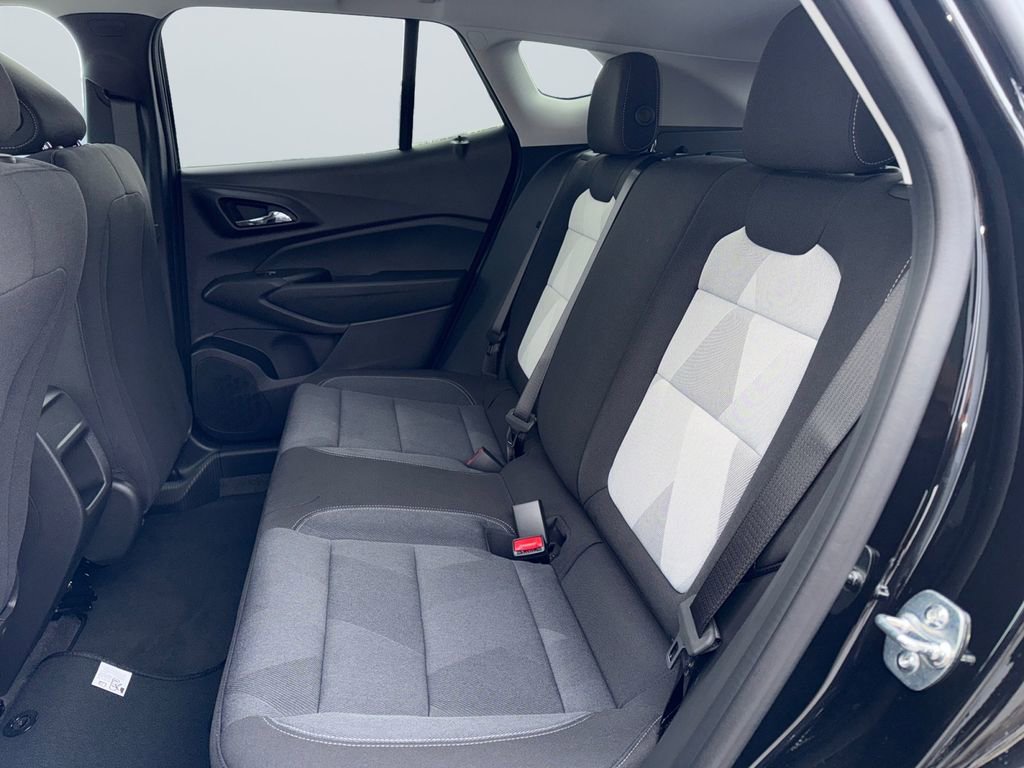 New 2026 Chevrolet Trax LS w/ LS Convenience Package FWD image 13