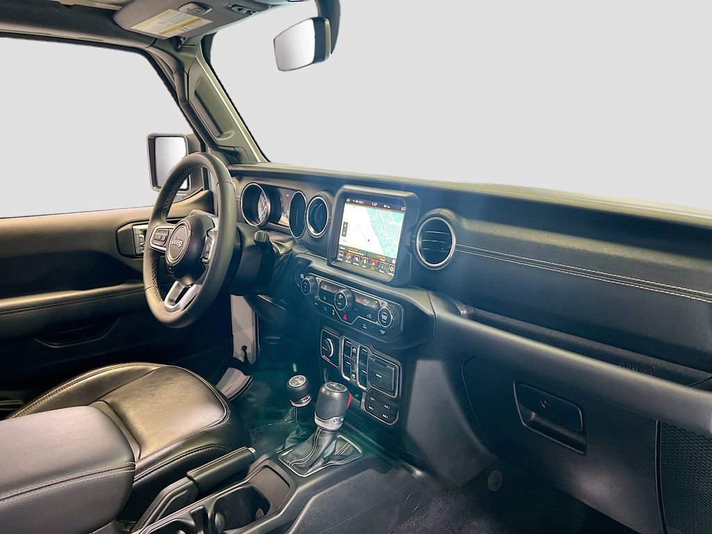 Used 2023 Jeep Wrangler Unlimited Sahara AWD/4WD image 27