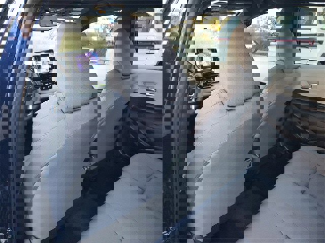 Used 2025 Toyota Corolla SE image 10