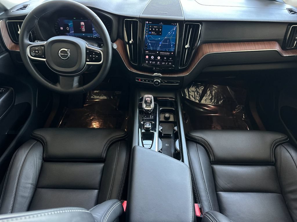 Certified 2023 Volvo XC60 B5 Ultimate AWD/4WD image 12