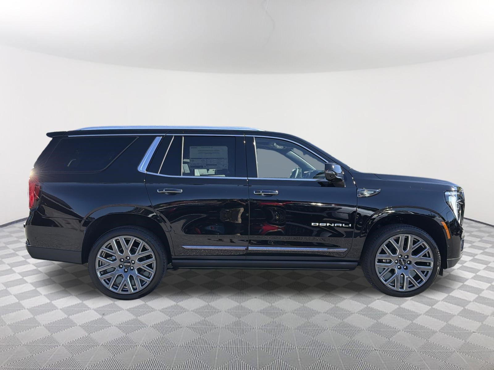 New 2026 GMC Yukon Denali Ultimate w/ LPO, Floor Liner Package AWD/4WD image 5
