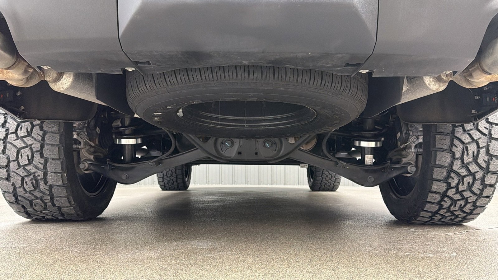 Used 2025 Chevrolet Tahoe Z71 w/ Comfort Package image 21