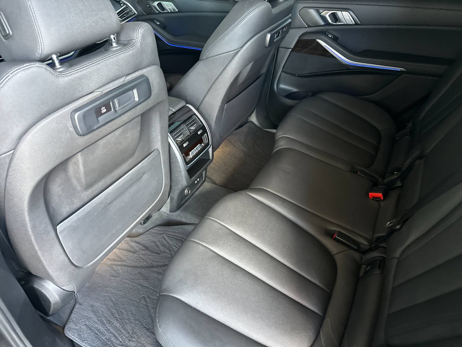 Used 2020 BMW X7 xDrive40i w/ Parking Assistance Package AWD/4WD image 12