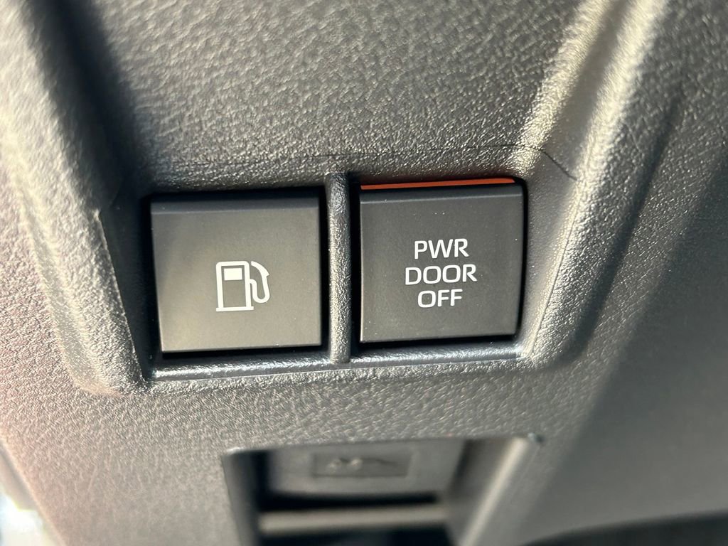 New 2026 Toyota Sienna Platinum image 33