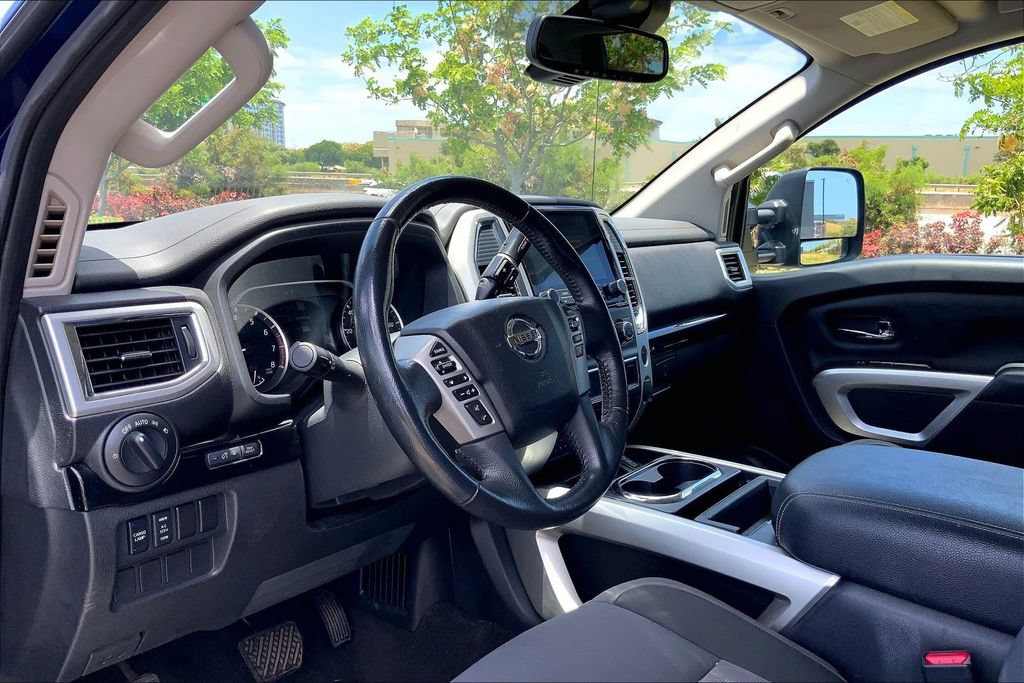 Used 2020 Nissan Titan SV w/ SV Convenience Package RWD image 13