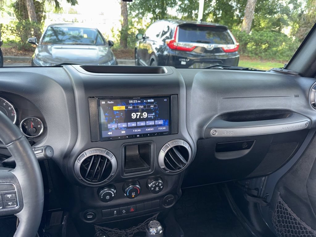 Used 2018 Jeep Wrangler Sport AWD/4WD image 29