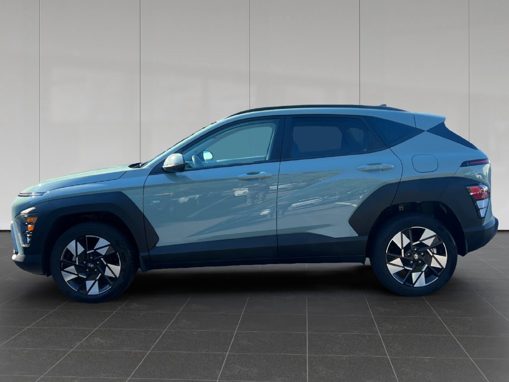 Used 2025 Hyundai Kona SEL AWD/4WD image 2