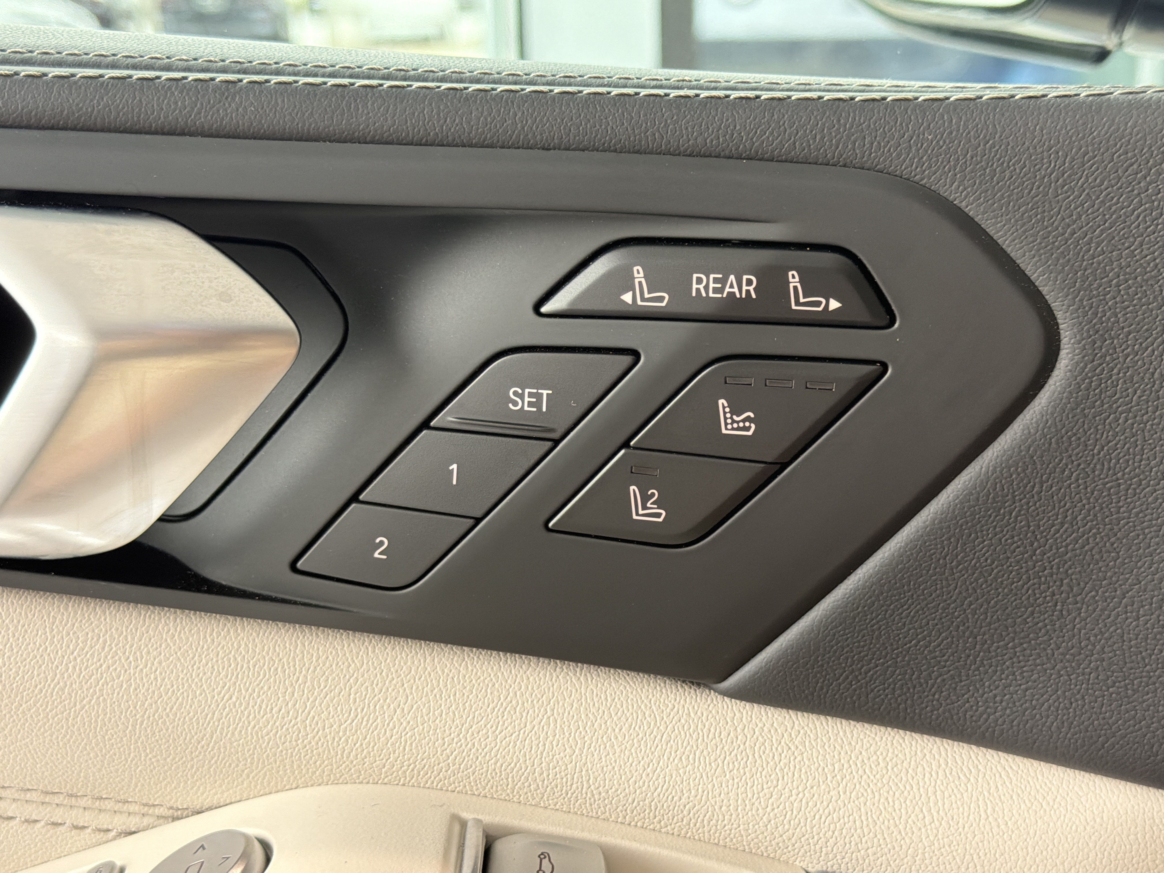 New 2026 BMW ALPINA XB7 AWD/4WD image 17
