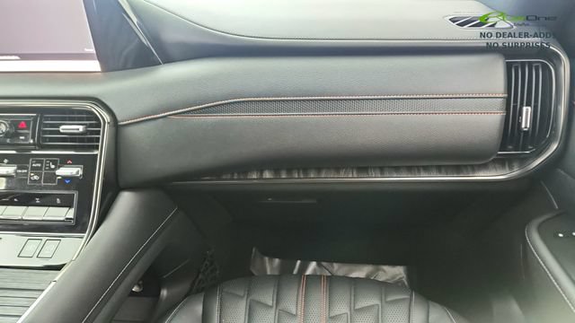 Used 2026 Nissan Armada PRO-4X w/ Captain's Chari Seat Package AWD/4WD image 40