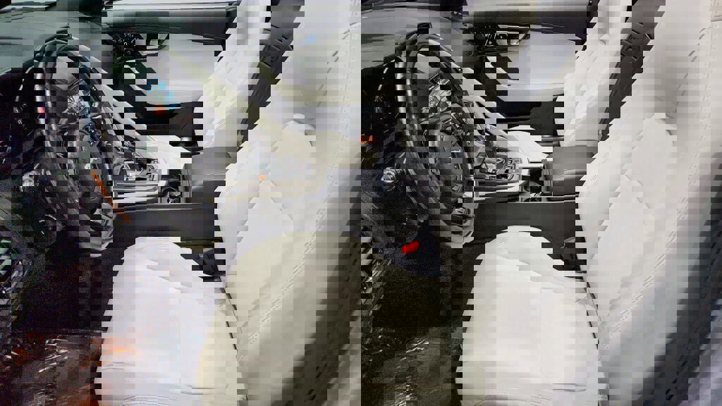 Used 2015 Jaguar F-TYPE S image 23