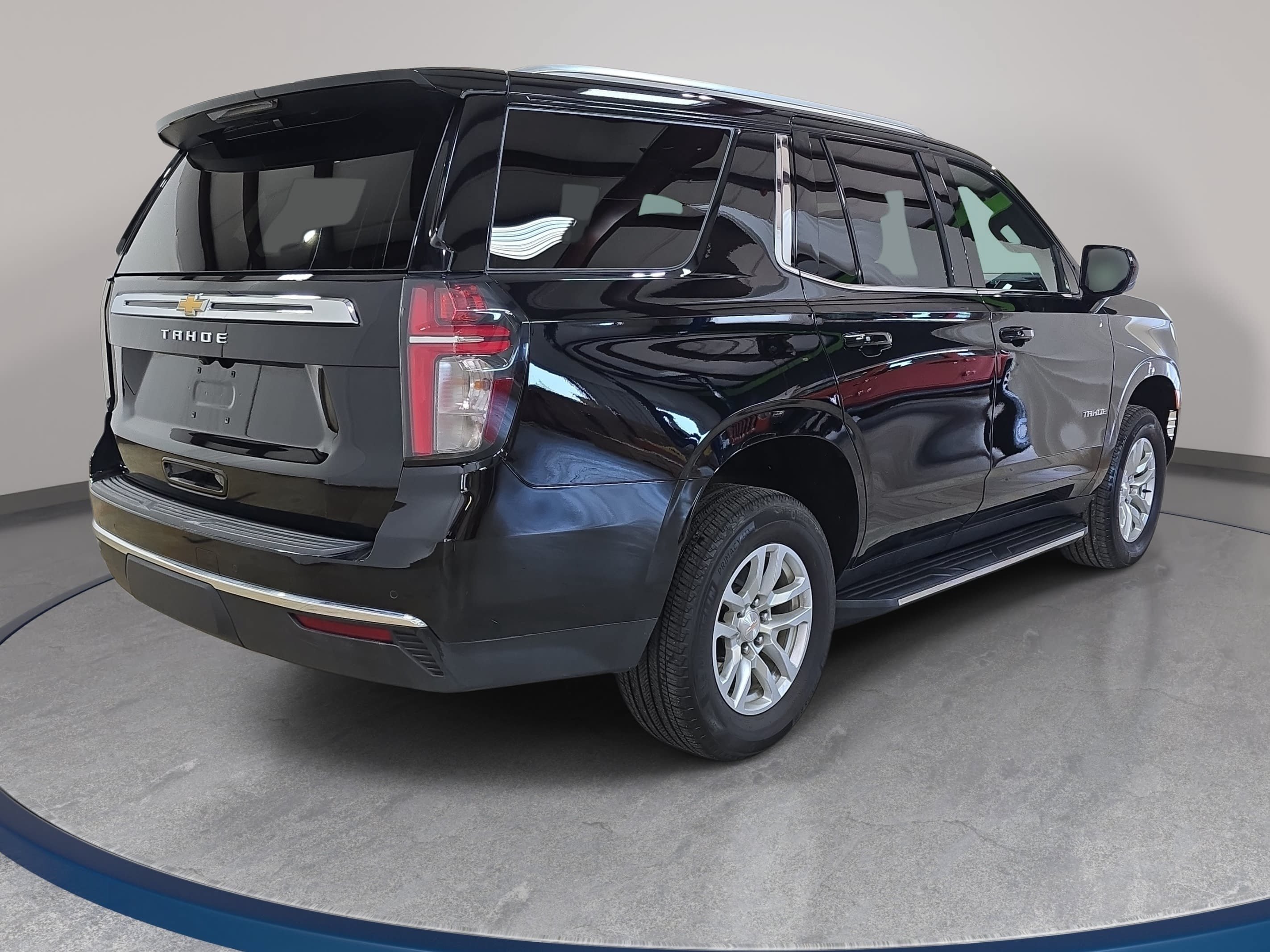 Used 2024 Chevrolet Tahoe LS w/ Driver Alert Package AWD/4WD image 6