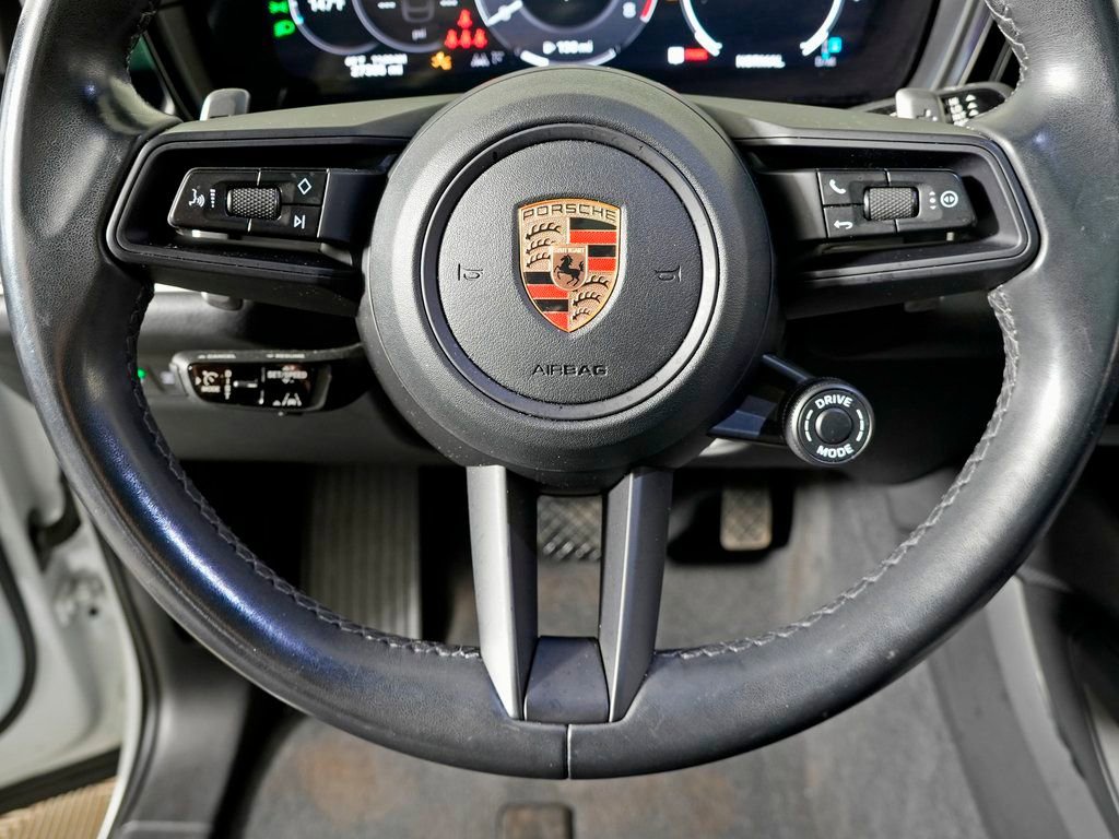 Certified 2024 Porsche Cayenne Coupe AWD/4WD image 23
