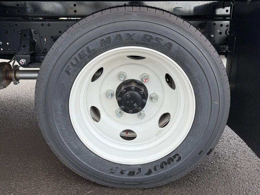 New 2024 Chevrolet Low Cab Forward image 16