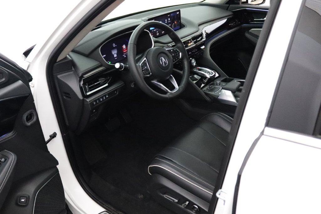 Certified 2024 Acura MDX w/ Advance Package AWD/4WD image 17