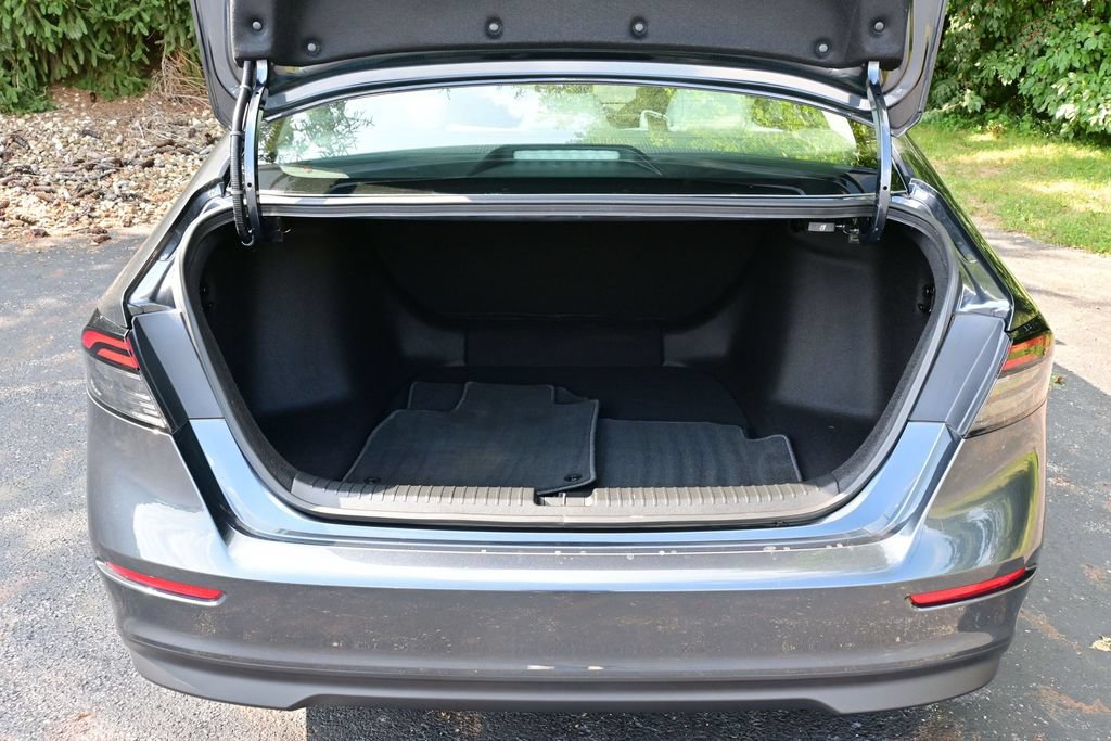 Certified 2025 Honda Accord LX image 34