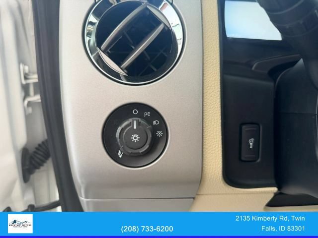 Used 2017 Ford Expedition Limited w/ Equipment Group 301A AWD/4WD image 13