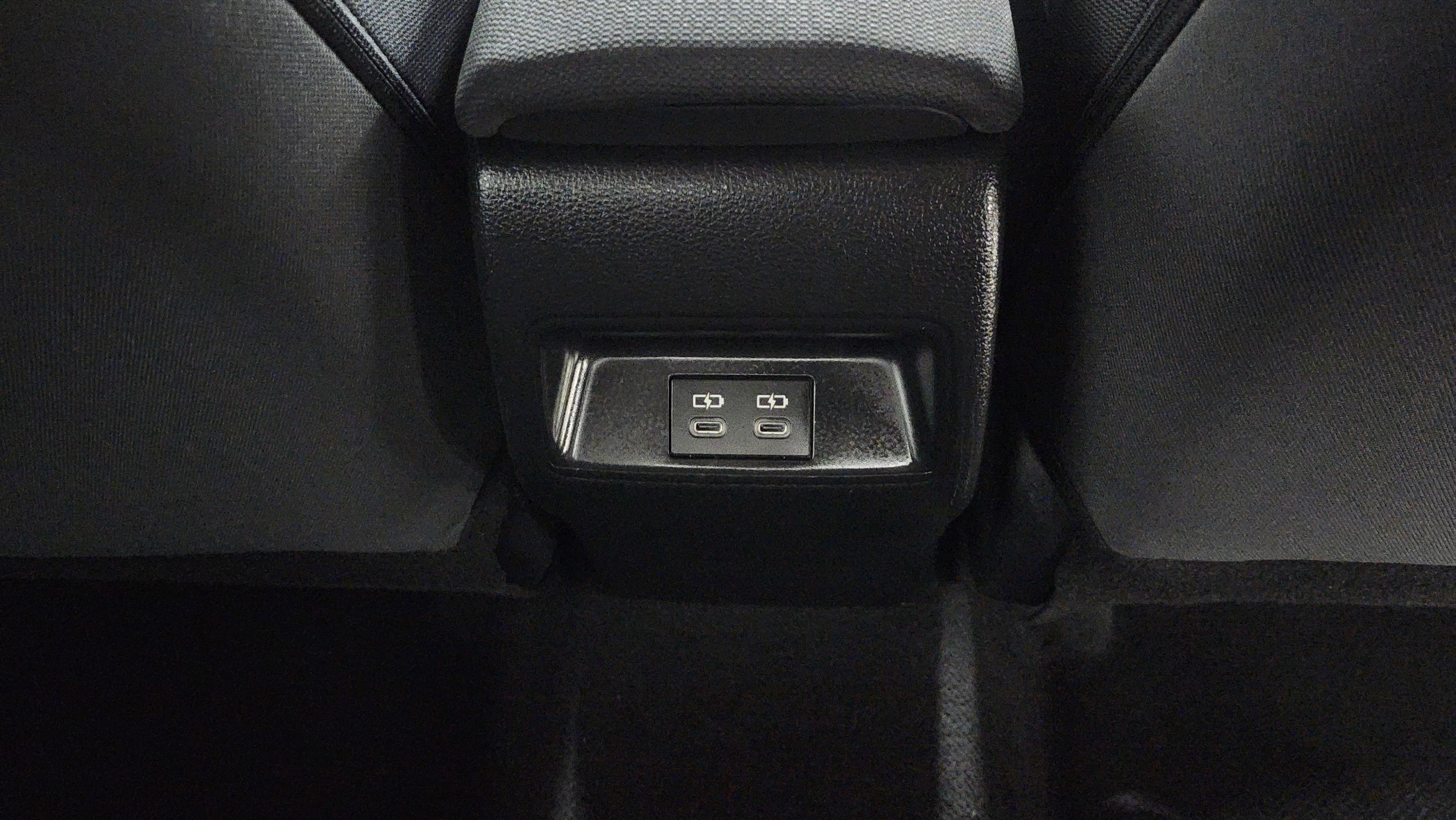 Used 2025 Toyota Corolla LE image 18