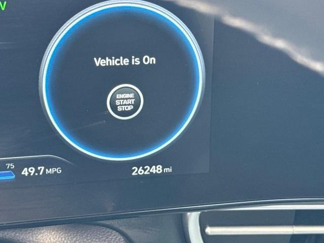 Certified 2022 Hyundai Elantra Limited w/ Cargo Package image 18