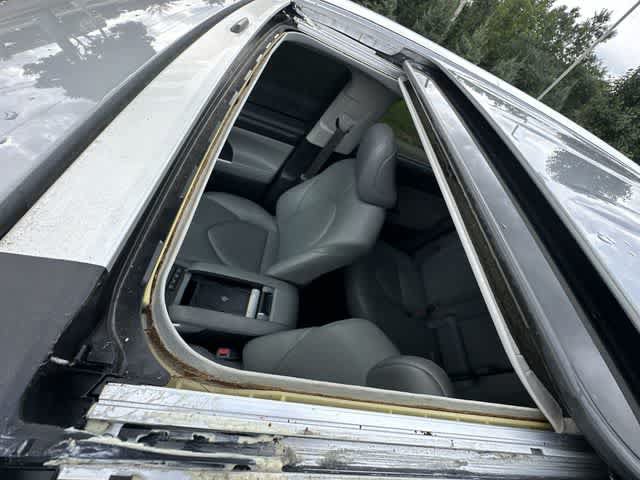 Used 2020 Toyota Highlander XLE AWD/4WD image 6