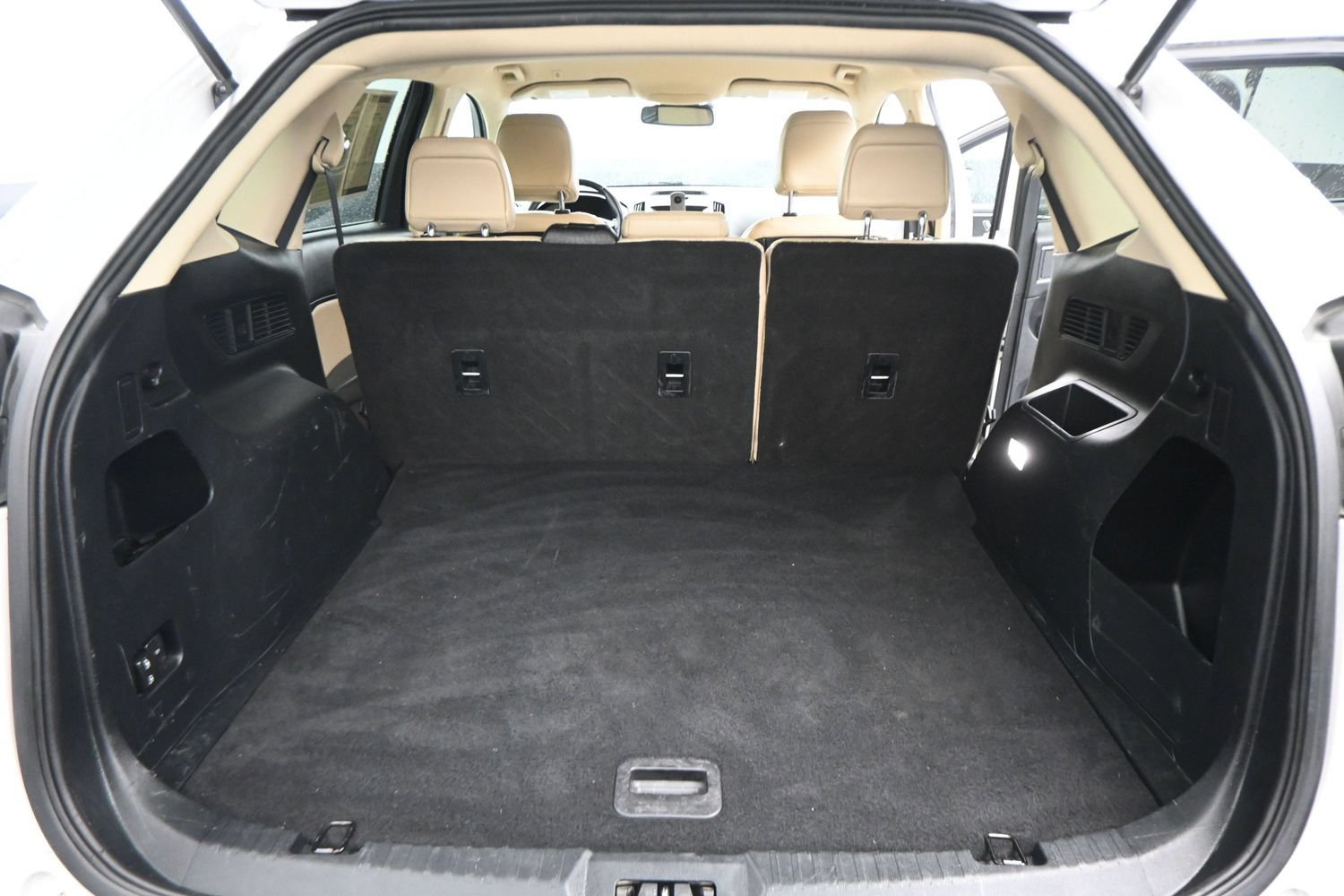 Used 2020 Ford Edge SEL FWD image 3
