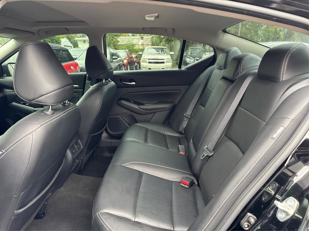 Used 2022 Nissan Altima 2.5 SL FWD image 10