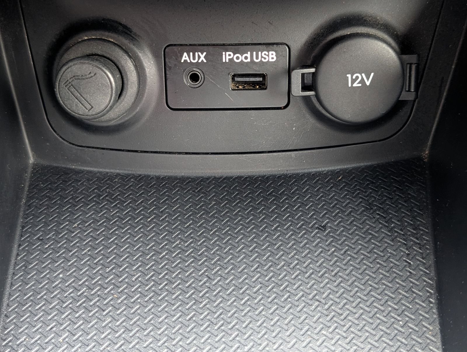 Used 2010 Hyundai Elantra GLS FWD image 16