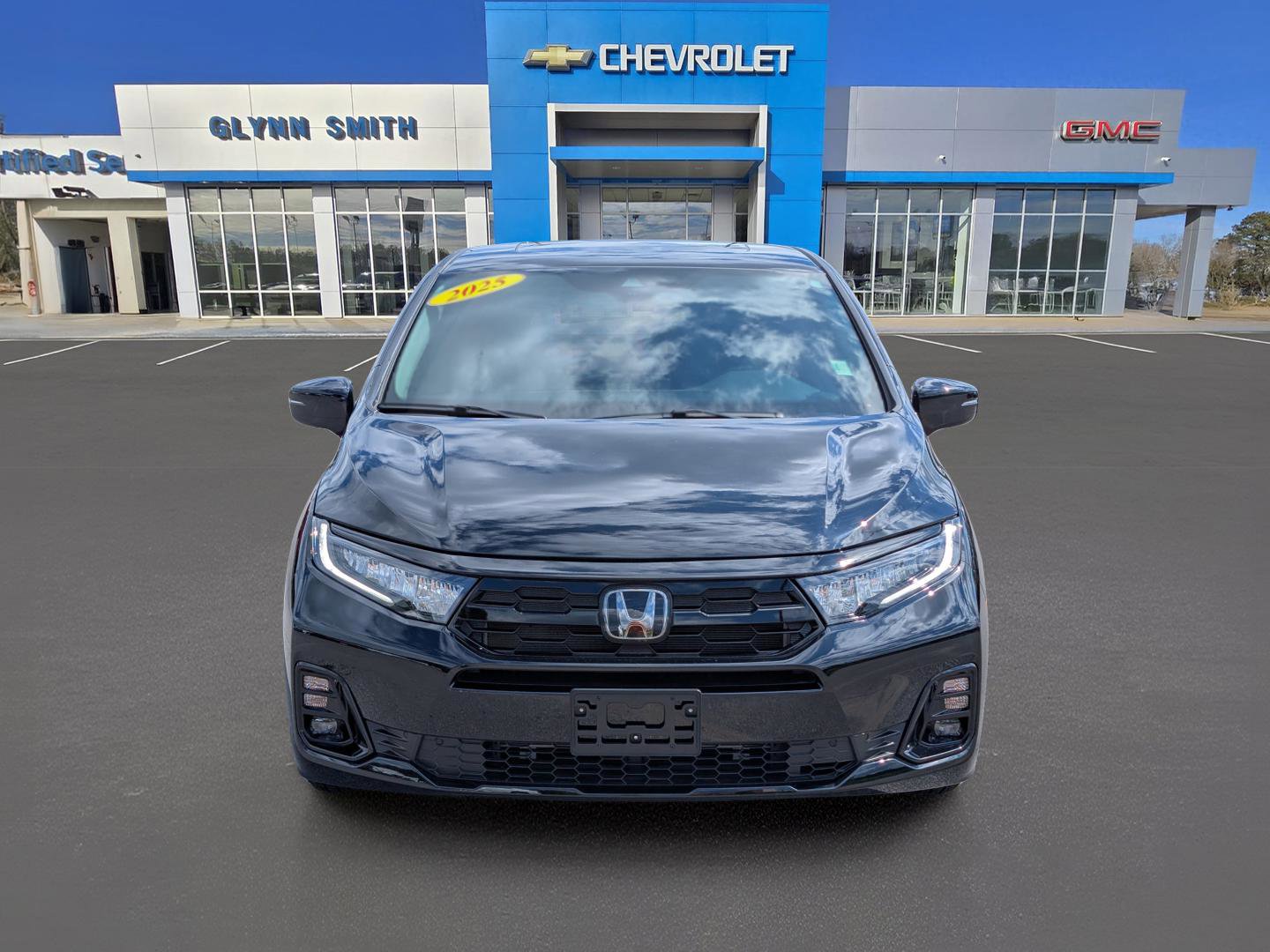 Used 2025 Honda Odyssey Elite image 2