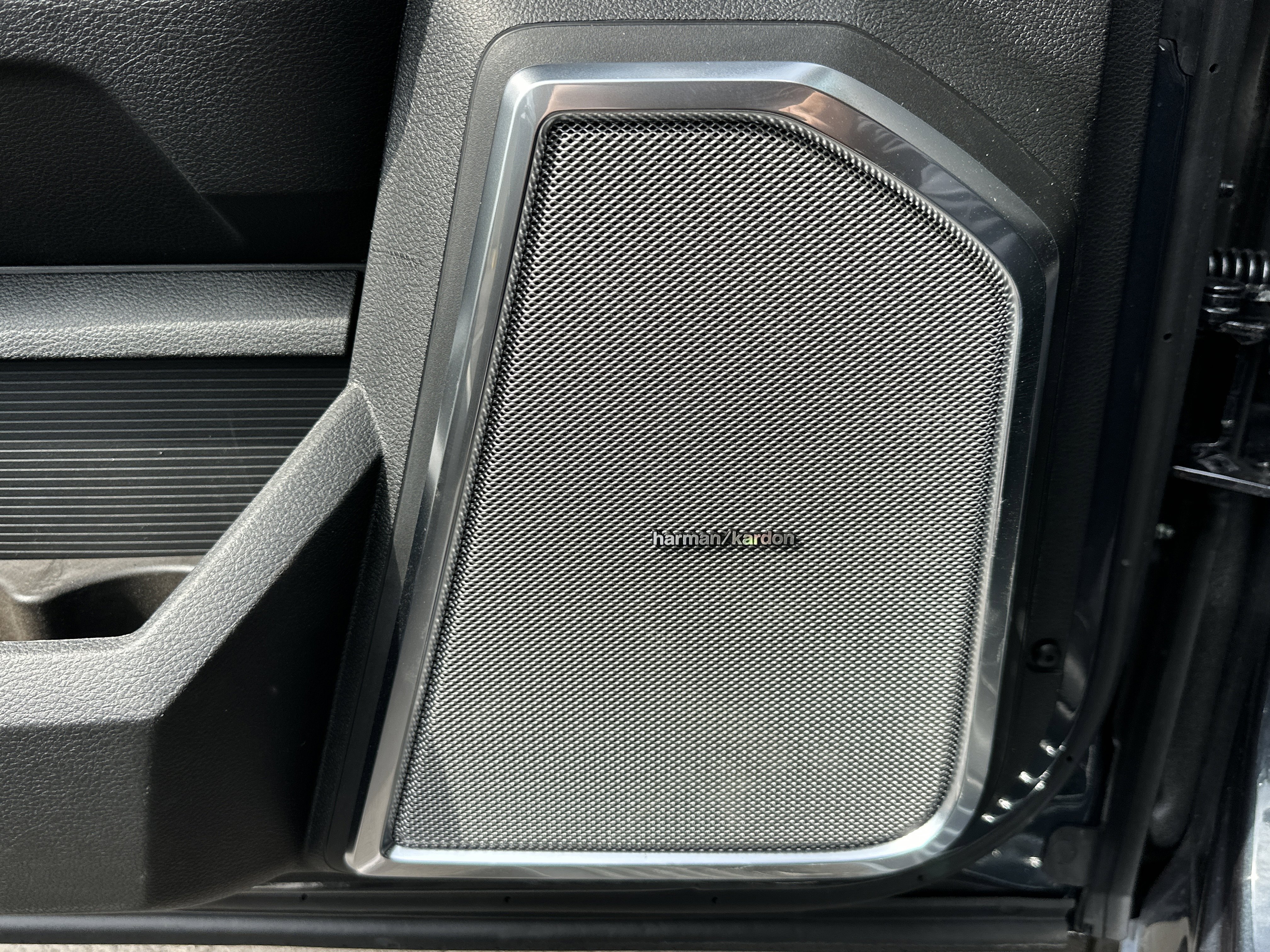 New 2026 RAM 3500 Laramie AWD/4WD image 15