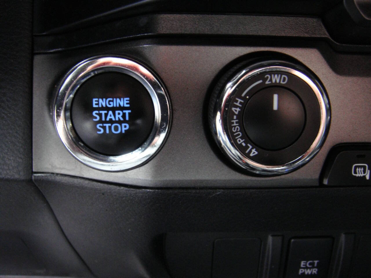 Used 2023 Toyota Tacoma TRD Sport AWD/4WD image 11