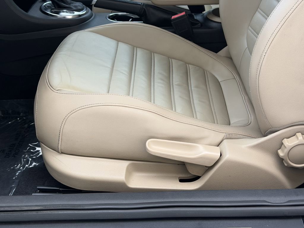 Used 2013 Volkswagen Beetle 2.5 50's Edition image 26