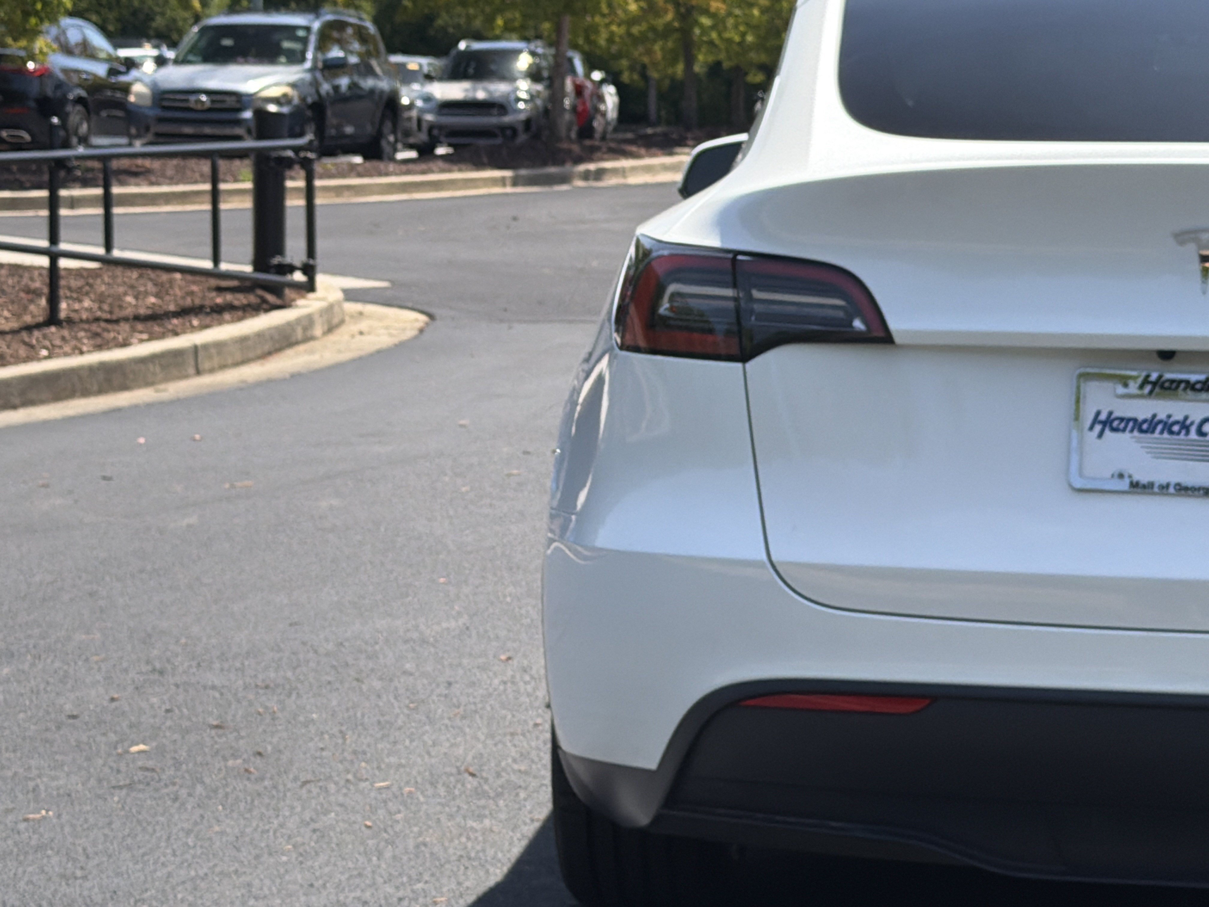 Used 2023 Tesla Model Y AWD image 20