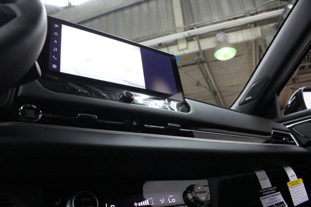 New 2026 Mitsubishi Outlander LE FWD image 8