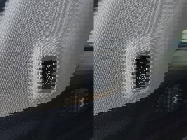 Certified 2022 Jeep Grand Cherokee Limited w/ Luxury Tech Group II image 13