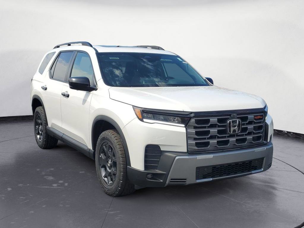 New 2026 Honda Pilot TrailSport image 2