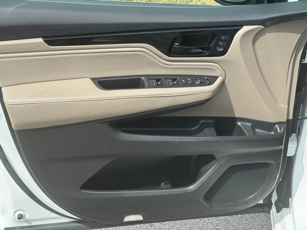 Used 2022 Honda Odyssey Elite image 16