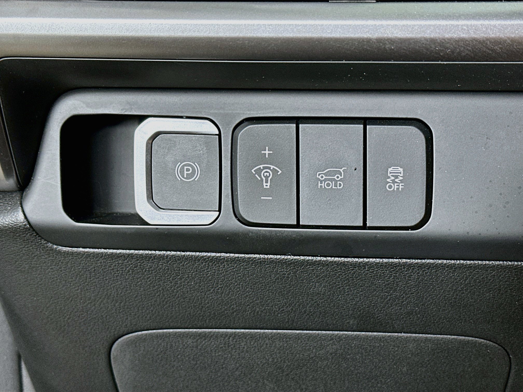 Used 2025 Hyundai Santa Fe SEL FWD image 17