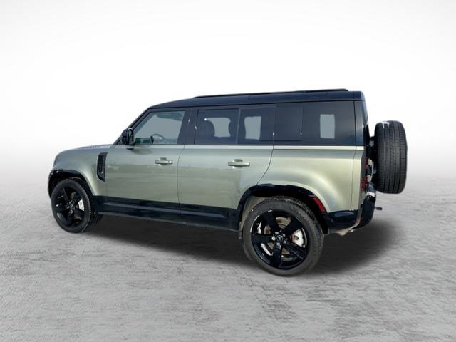 Certified 2025 Land Rover Defender 110 X-Dynamic SE image 5