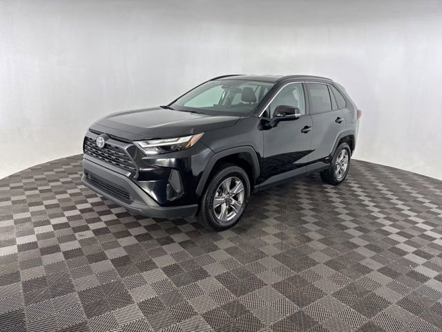 Used 2025 Toyota RAV4 XLE image 5