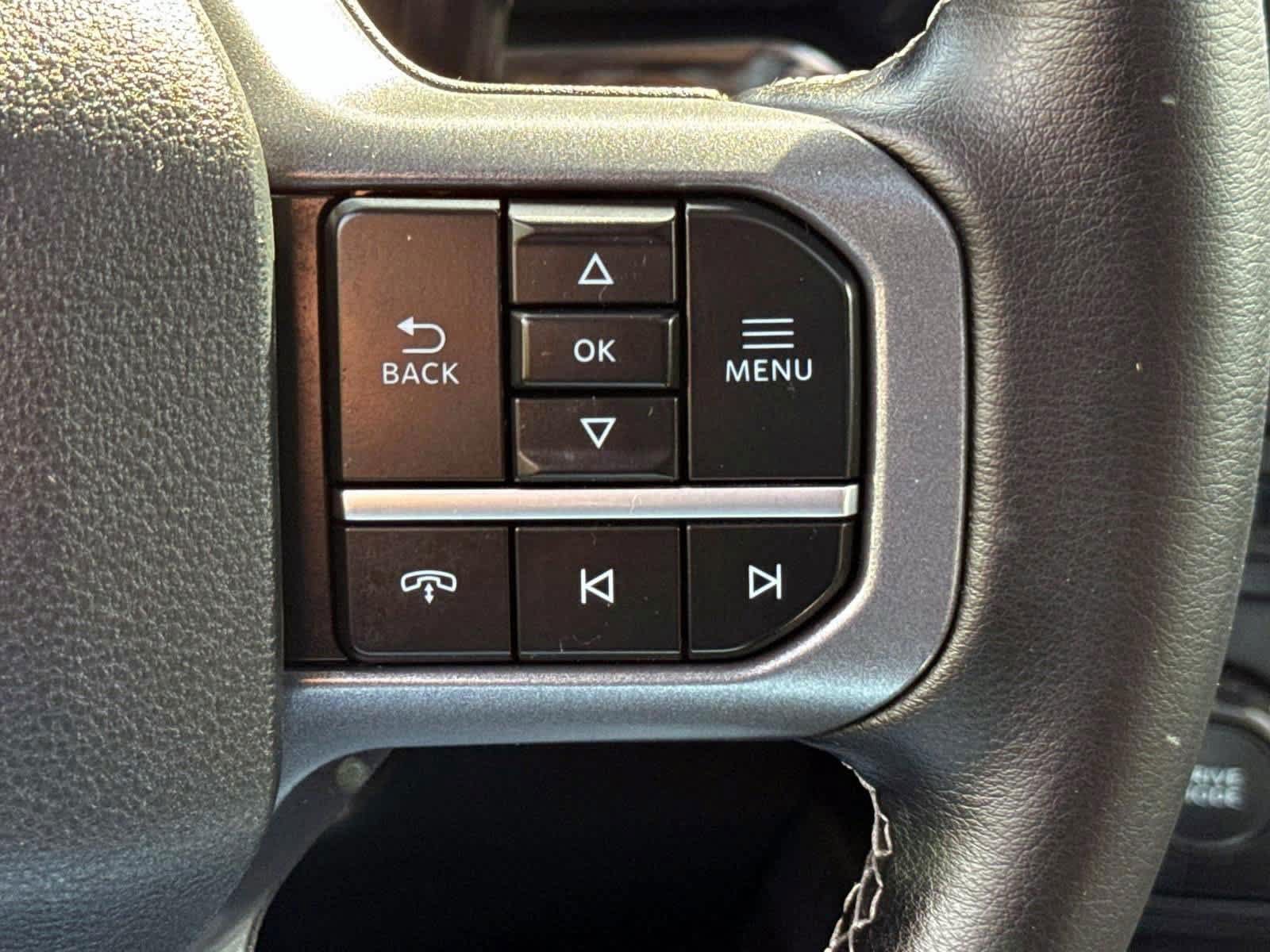 Used 2025 Ford F250 Lariat w/ Black Appearance Package AWD/4WD image 25