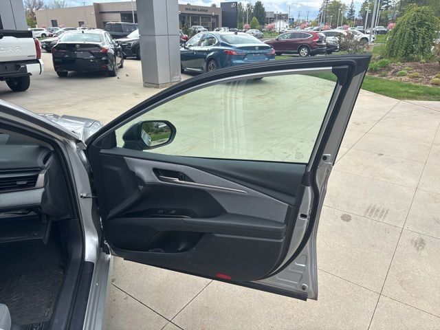 Used 2025 Toyota Camry LE AWD/4WD image 33