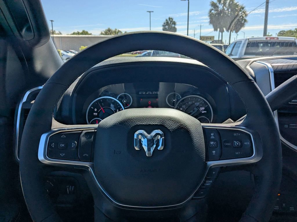 New 2026 RAM 3500 Big Horn AWD/4WD image 22