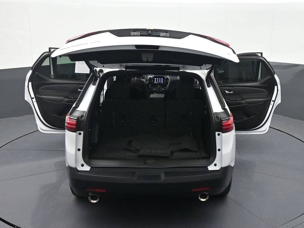 Used 2023 Chevrolet Traverse LT AWD/4WD image 43