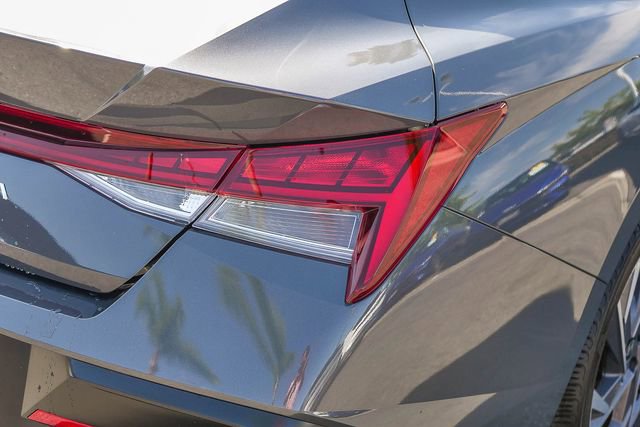 Certified 2025 Hyundai Elantra SEL FWD image 8