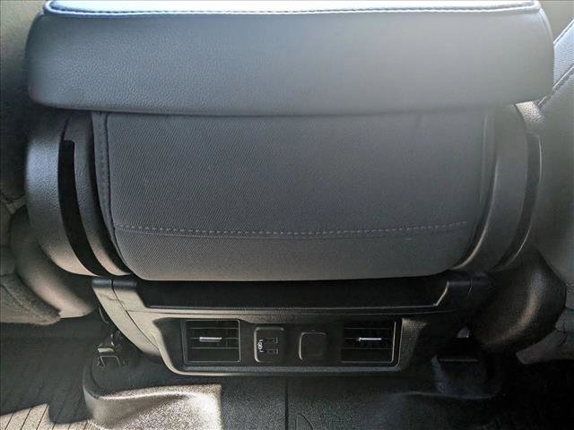 Used 2020 Chevrolet Silverado 1500 LT w/ Texas Edition AWD/4WD image 17