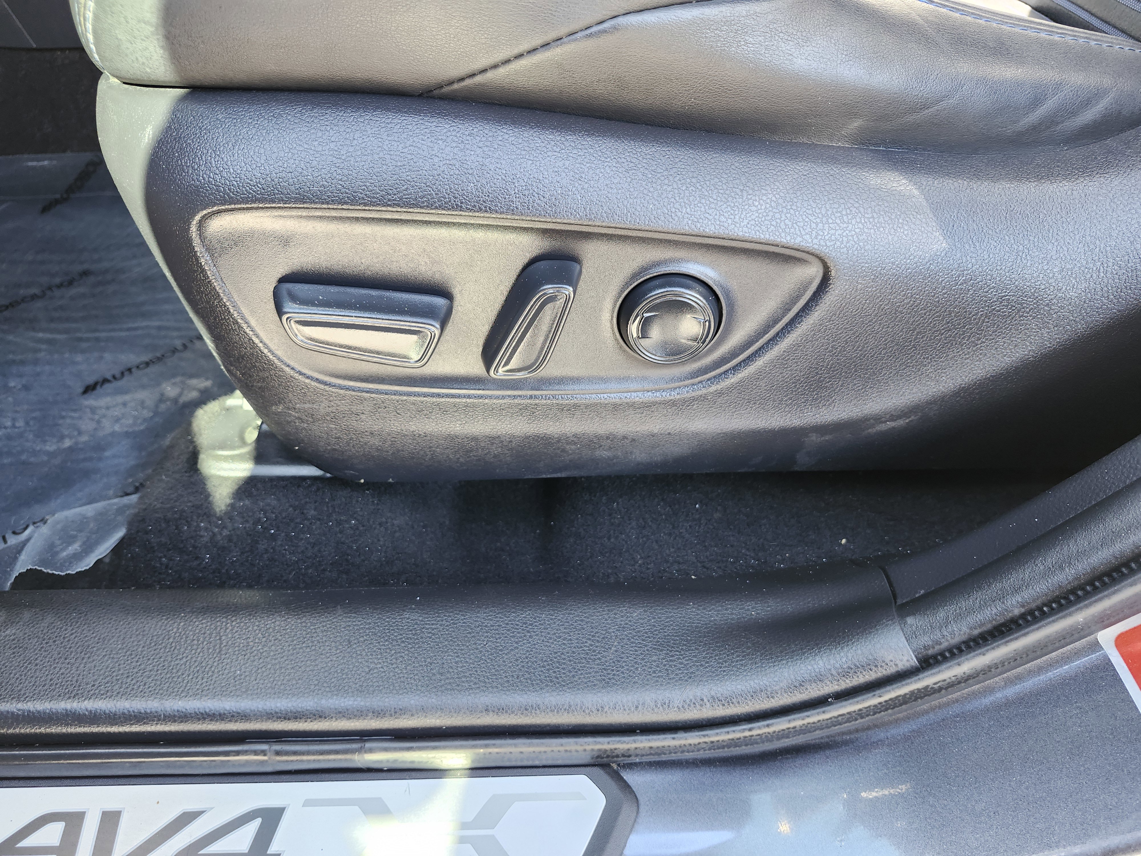 Used 2022 Toyota RAV4 XSE image 26